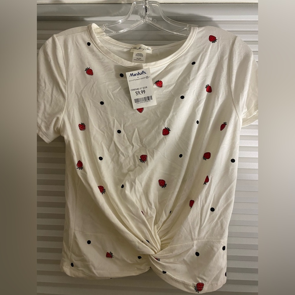Strawberry top with front knot